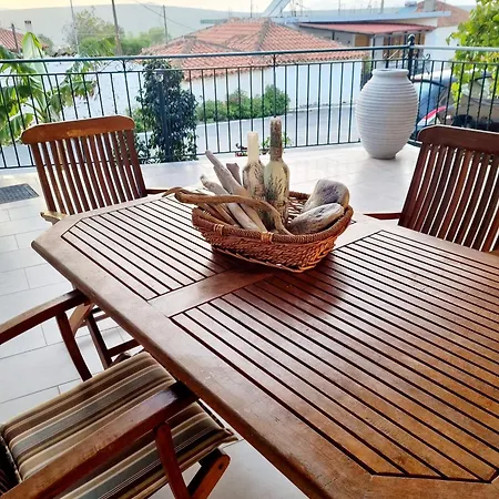 Maggie's Traditional Pylos