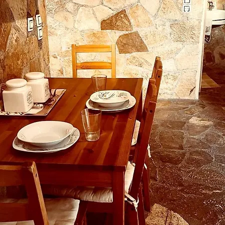 Maggie's Traditional *