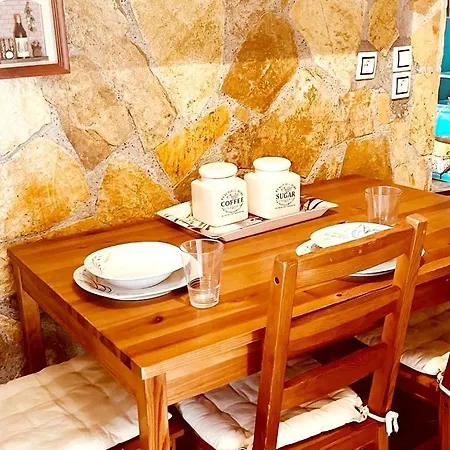 בית נופש Maggie's Traditional פילוס