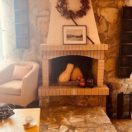 Maggie's Traditional Holiday home
